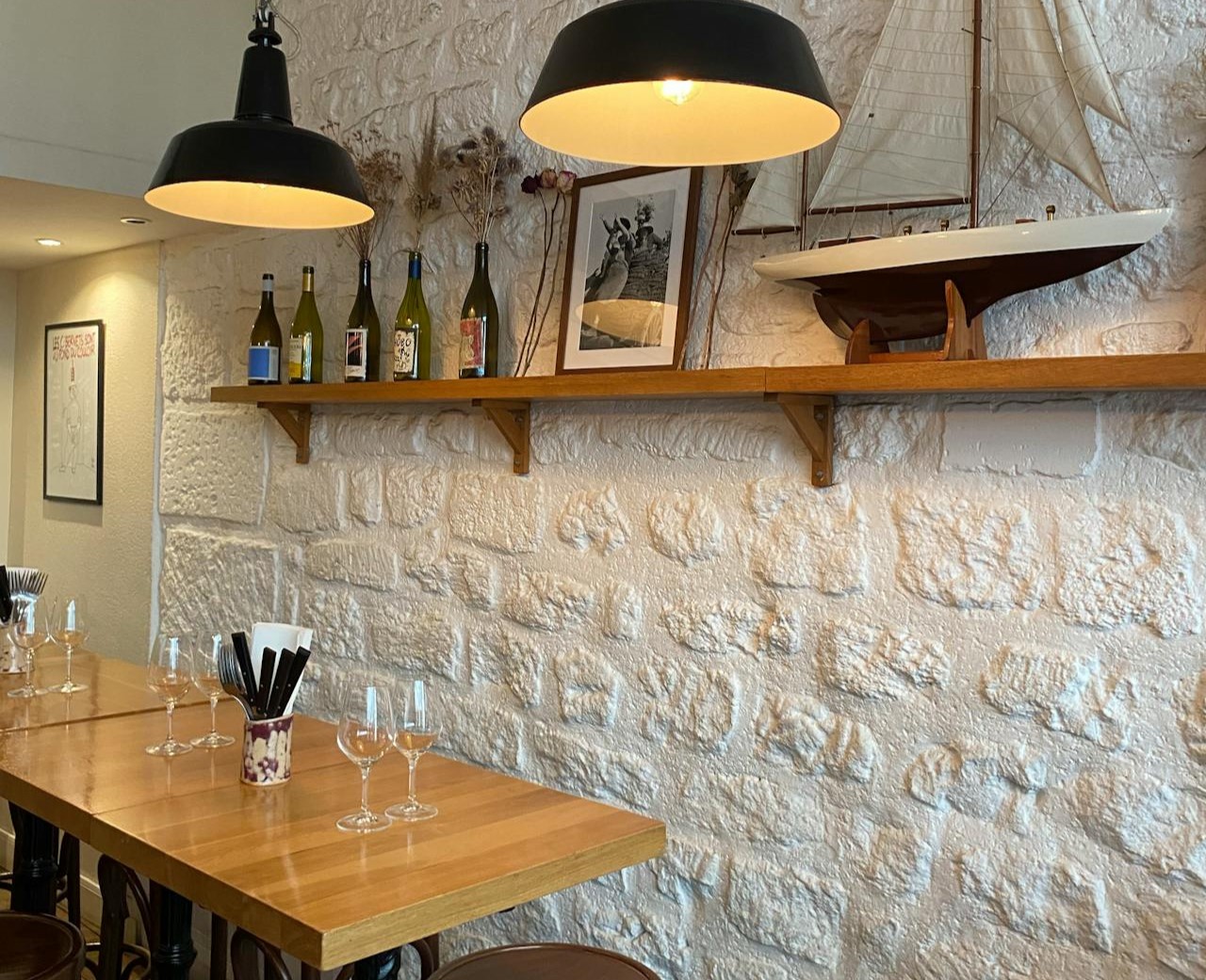 Aménagement d’un coin bar : conseils et astuces pour une ambiance cosy et fonctionnelle