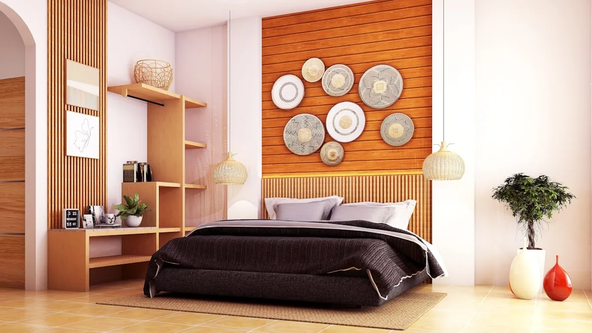 Chambre avec tête de lit en lattes de bois et étagères de rangement attenantes